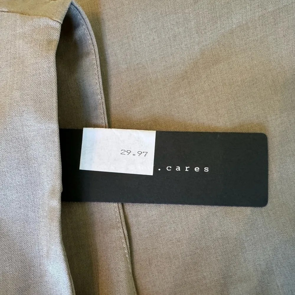 NWT Know One Cares Button Front Vest | Size M | Light Taupe | No Flower Pin - Image 7