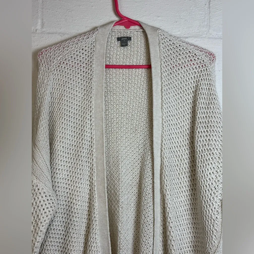 Aerie Woman’s Thick Chunky Knit Cream Coquette Cardigan Cozy Sweater Sz Medium - Image 2