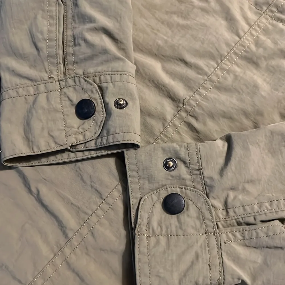 Pulse light weight jacket - Image 8