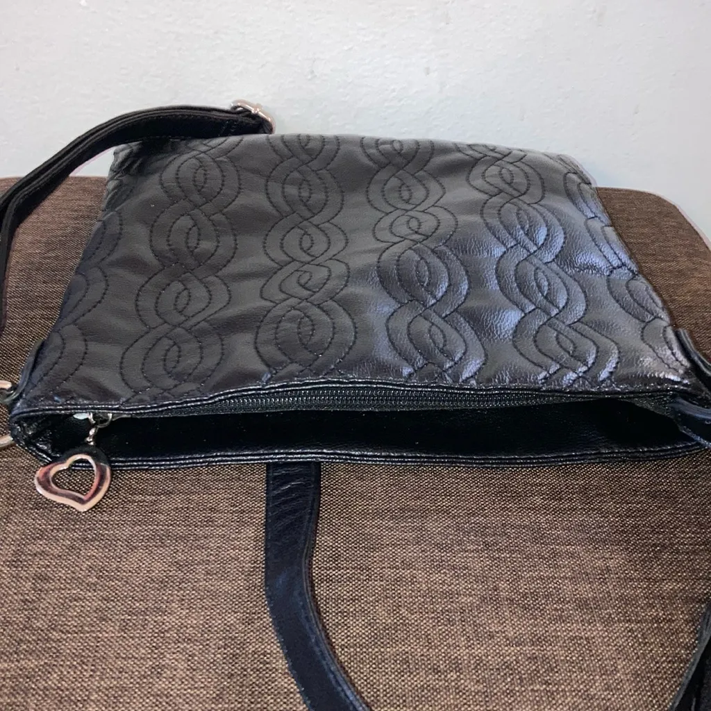 Black Bella Russo Crossbody Purse Heart & Tassel - Image 6