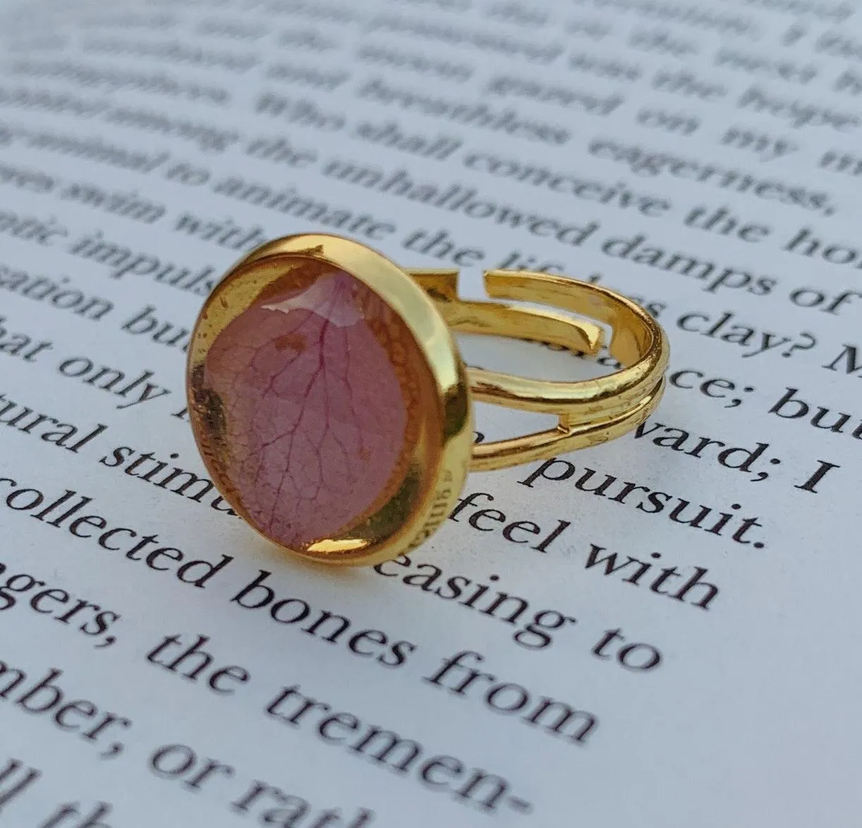 Handmade Resin Ring! Gold - Image 4