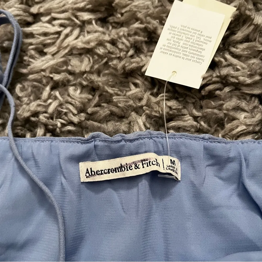 Abercrombie and fitch light blue ruffle ruched mini dress size medium - Image 3