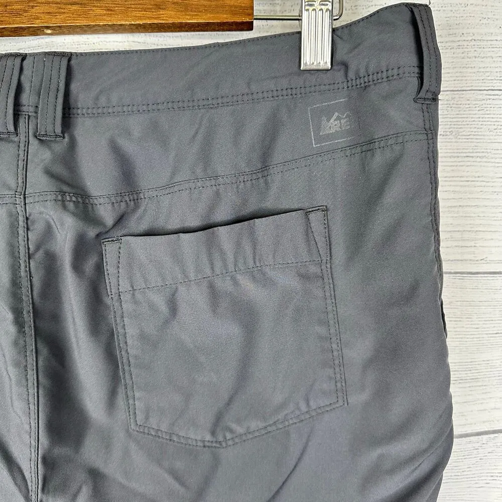 REI Womens size 10 Nylon Skort Hiking Outdoor Stretch Flaw Gray - Image 6