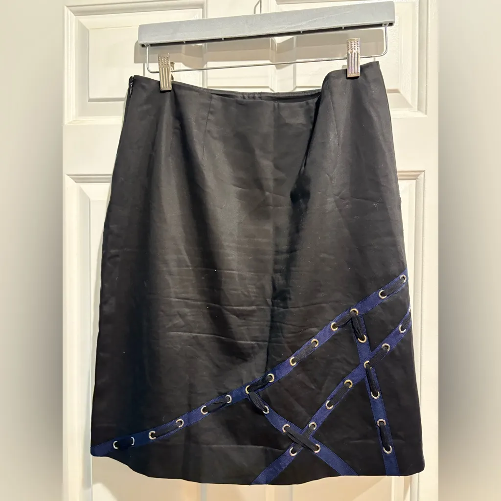 Per Se skirt with ribbon and grommets decor knee length sz 6 8 M black navy - Image 2