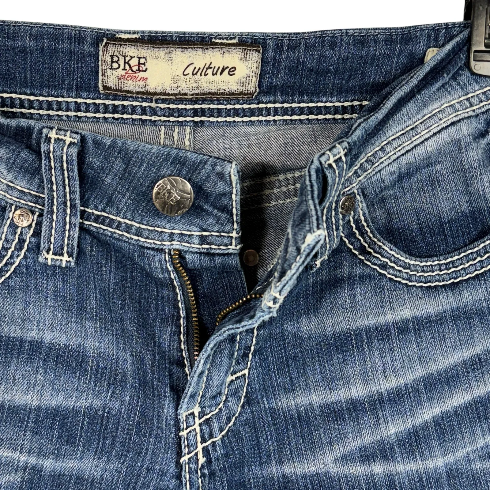 BKE SZ 29 Culture Cropped Jeans Low-Rise Zip-Fly Whiskered Faded Medium Wash - Image 4