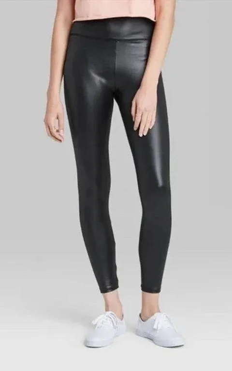 Wild Fable NWOT Women's High Waisted Liquid Black Faux Leather Leggings Size M - Image 2