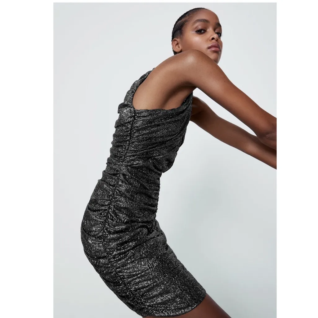 NWT ZARA Bloggers Fav Shiny Halter Neck Draped Dress Festive Season Black Size XS - Image 3