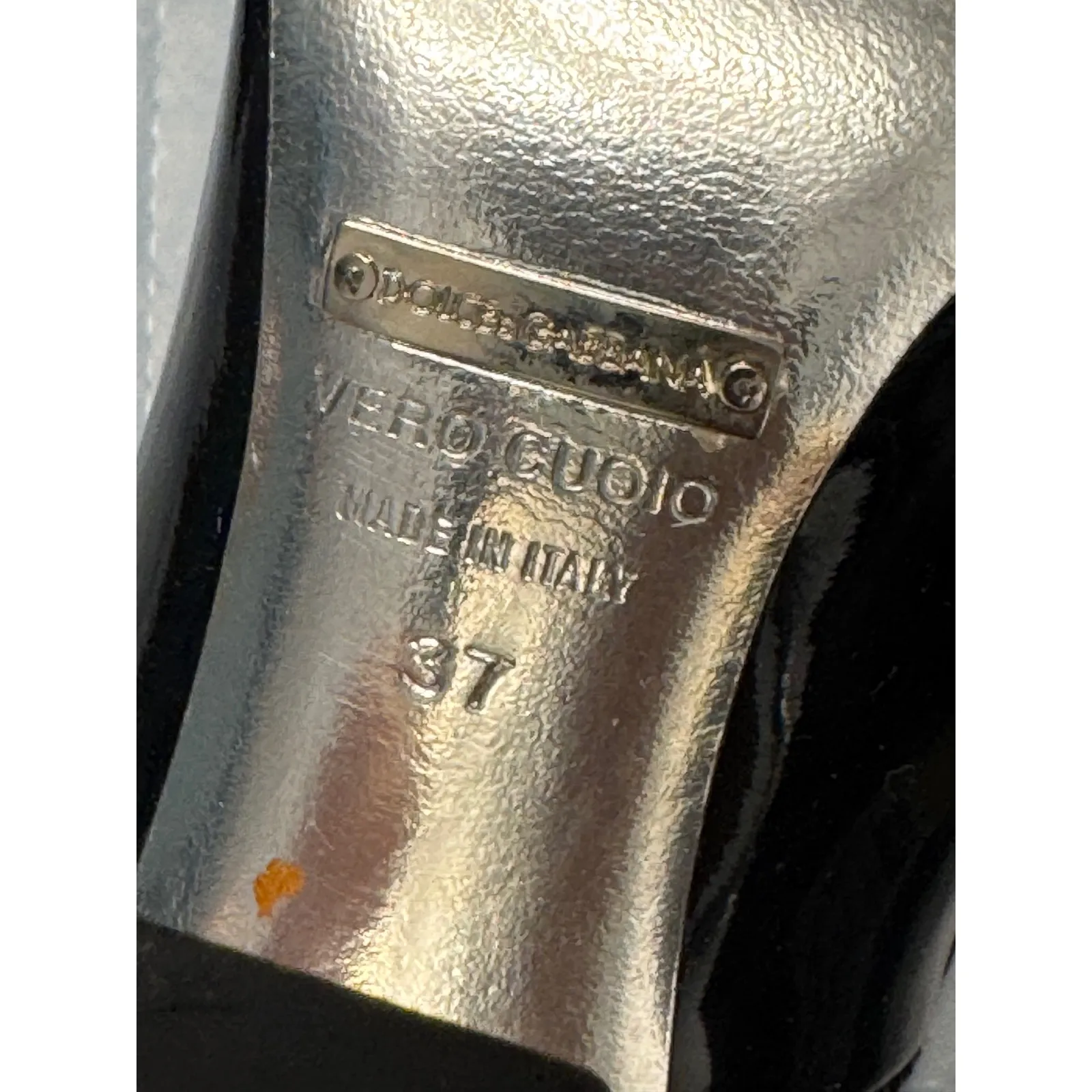Dolce & Gabbana Pointed Toe Pumps Black Patent Leather Silver Heel Size 37 - Image 4