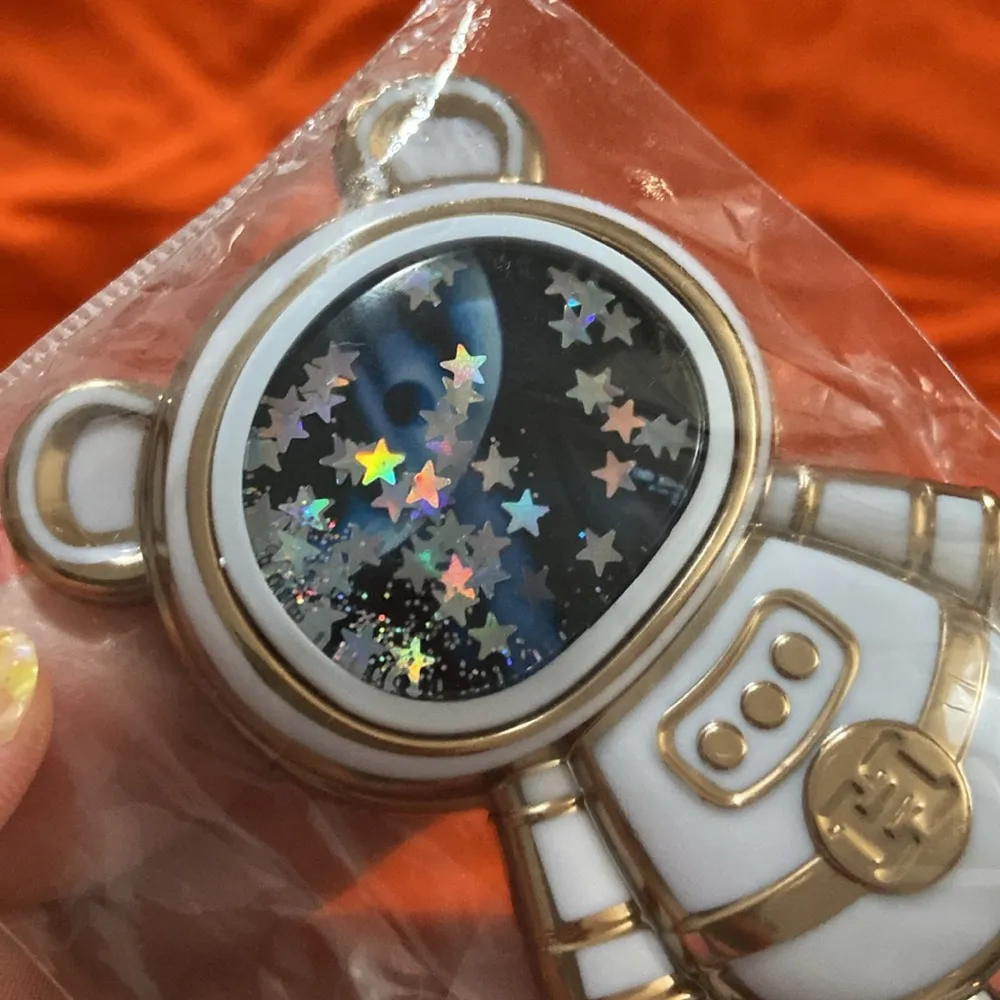 Astronaut pop socket White - Image 3