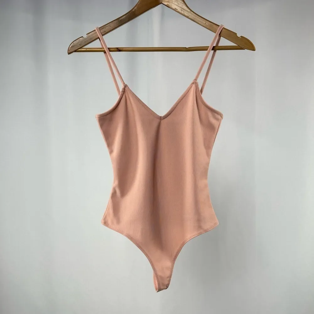 Lovers + Friends V‎ Neck Thong Bodysuit in Pink Size Extra Small - Image 3