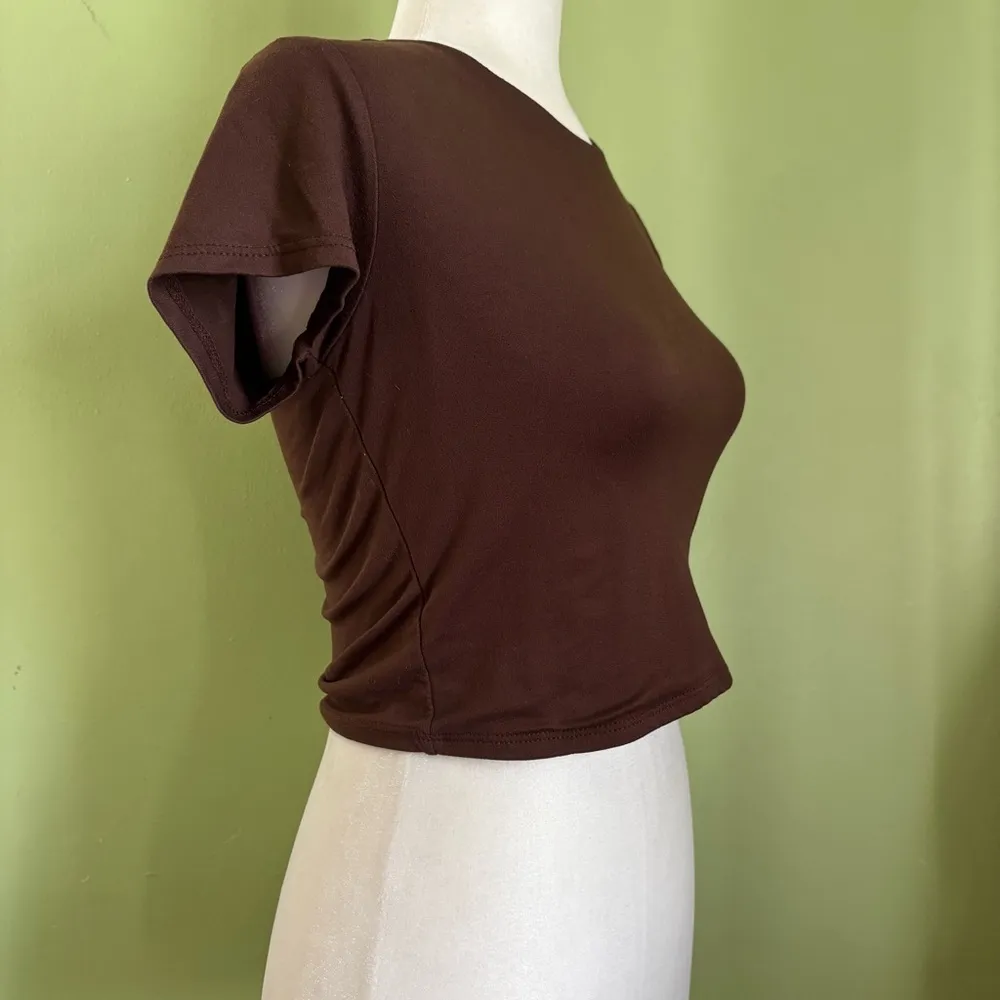 Brown Cropped Tee Size XS - Image 2