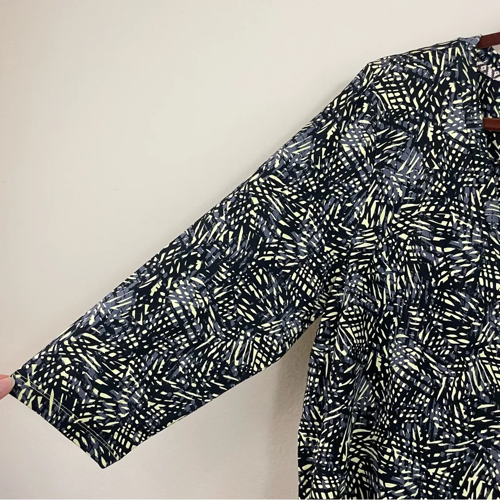 Soft Surroundings Black and Yellow Print‎ 3/4 Sleeves V Neck Jersey Top Size XL - Image 3