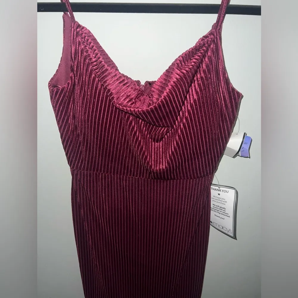 NWT Morgan and Co Wine Colored Short dress Size undefined - Image 2