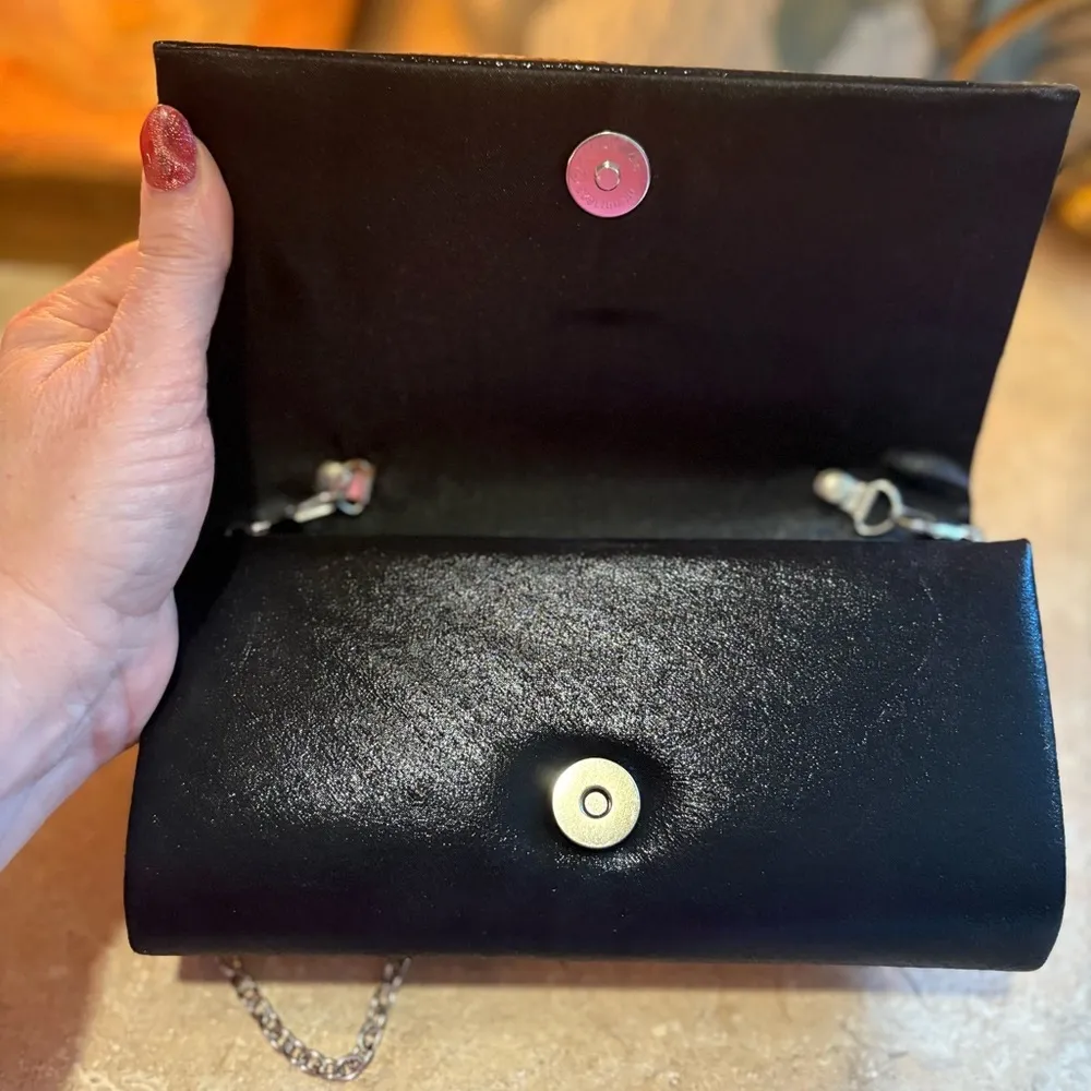 Jessica McClintock Black Beaded Clutch with Chain Strap - Image 4