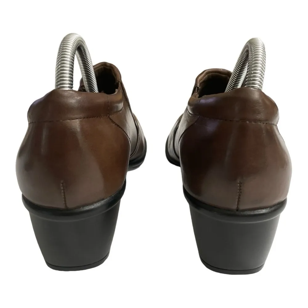 Clarks Bendables Womens Sz 8.5
Shoes Comfort Heels Slip On Zipper
Leather Brown - Image 4