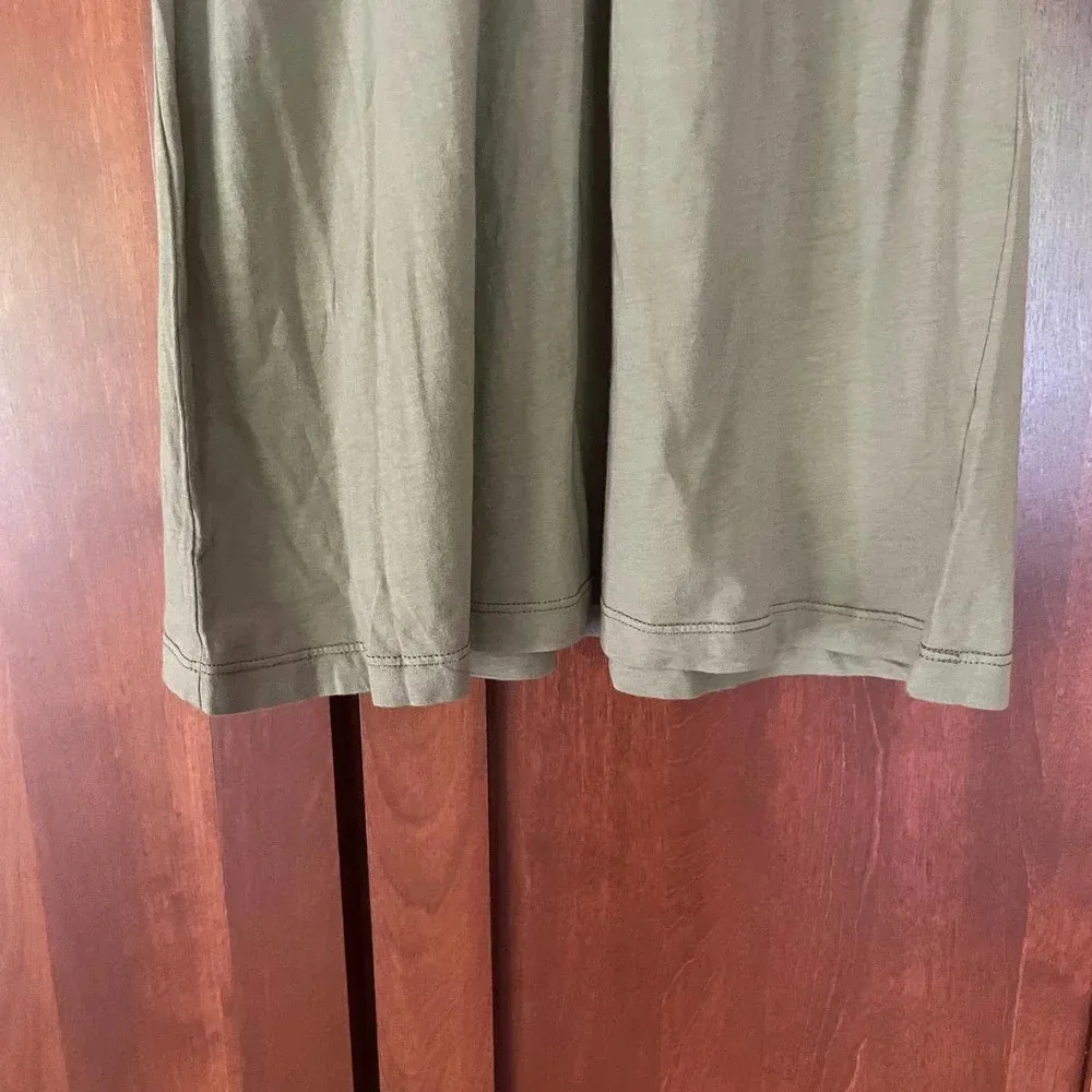 Da Nang Short Sleeve V-Neck Cotton T Shirt Size XS NEW - Image 3