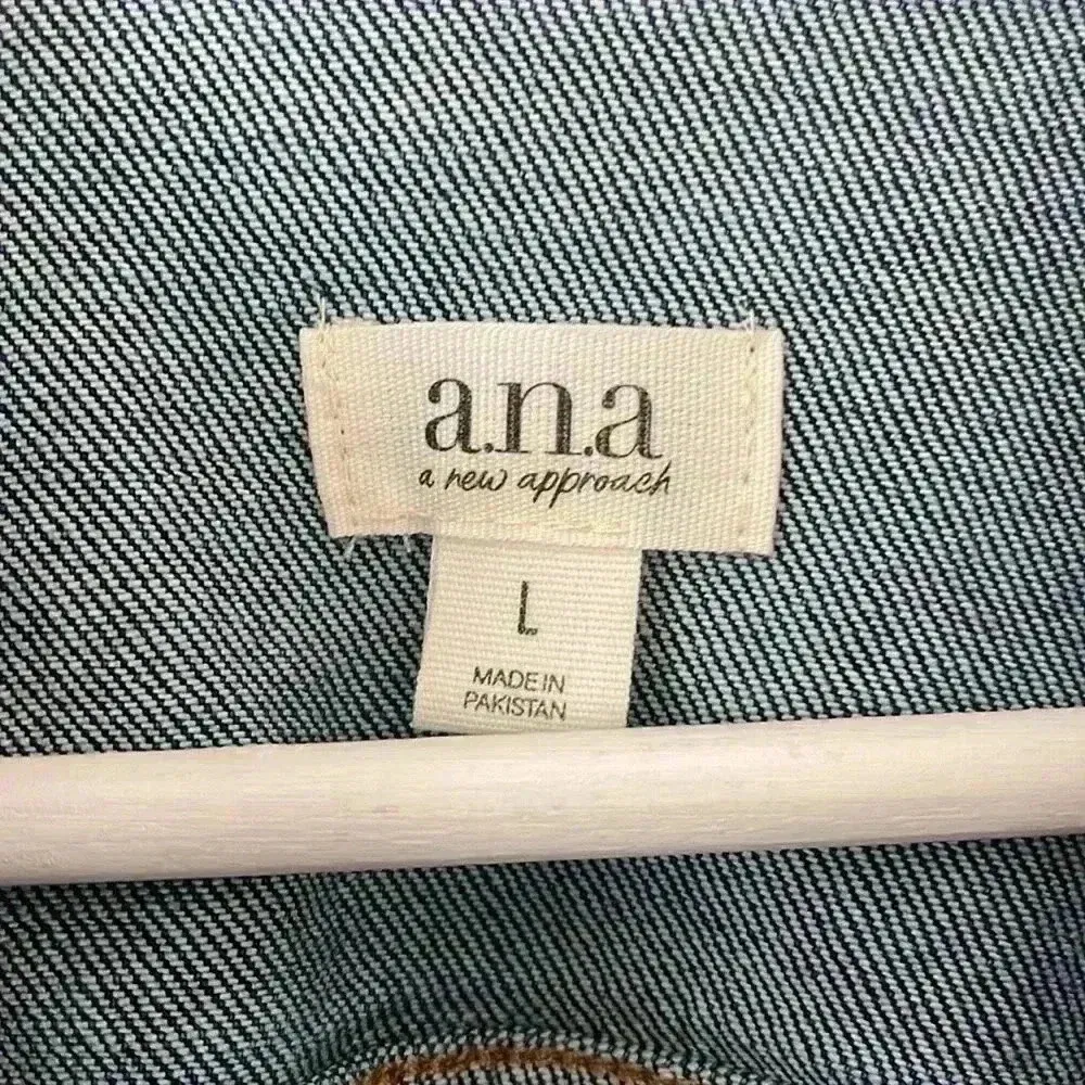 A.n.a Denim Jacket Size Large NEW - Image 3