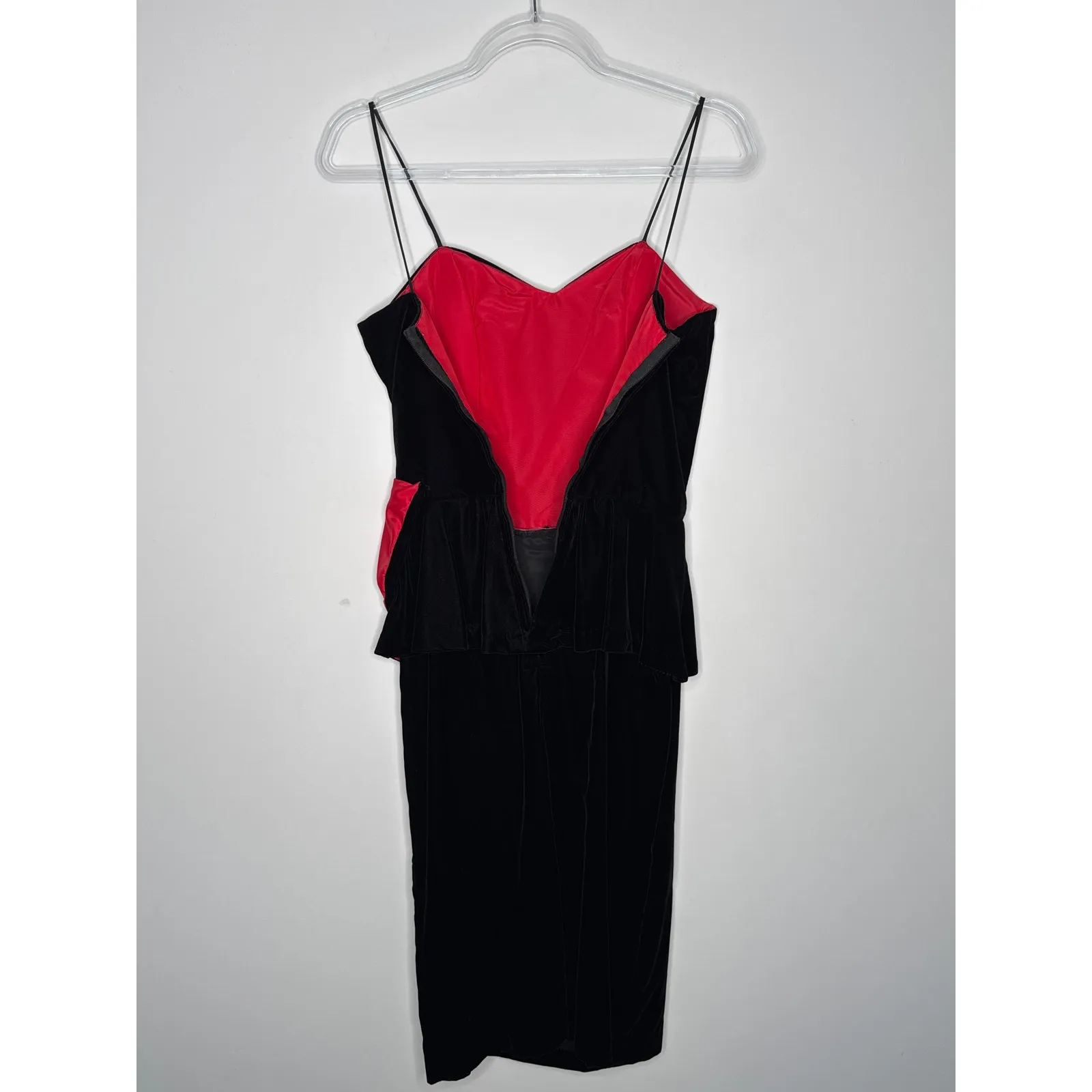 1980s Jitwo’s by Harmon & Co Black Velvet Cocktail Dress w Red Bow XS - Image 8