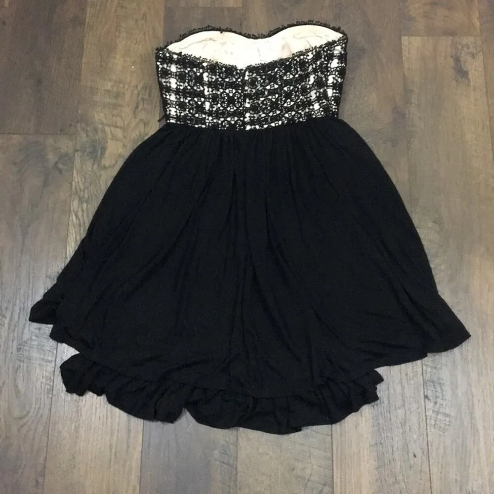 Anthropologie Lil Black Lace Baby Doll Dress - Image 7