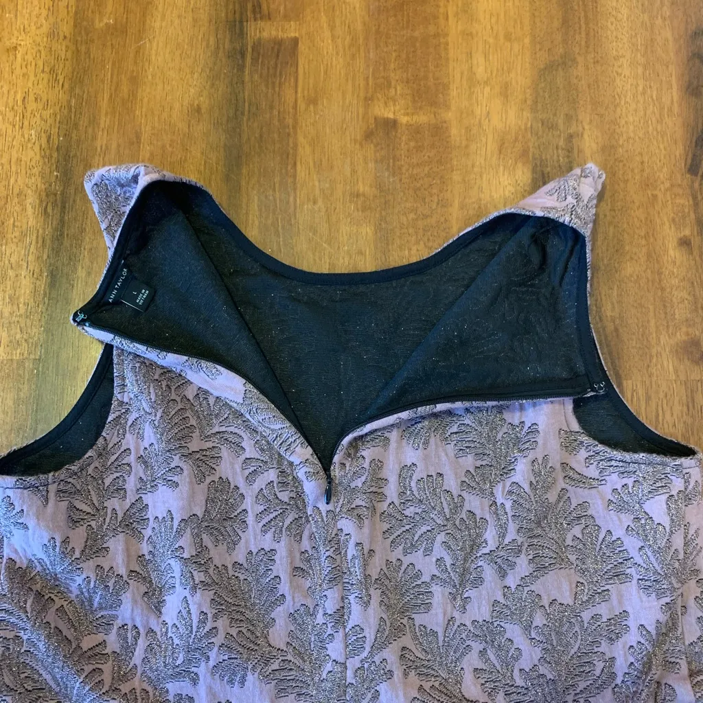 Ann Taylor Mauve Dusty pink/purple Sleeveless Top Peplum w/ shimmer leaf design - Image 11