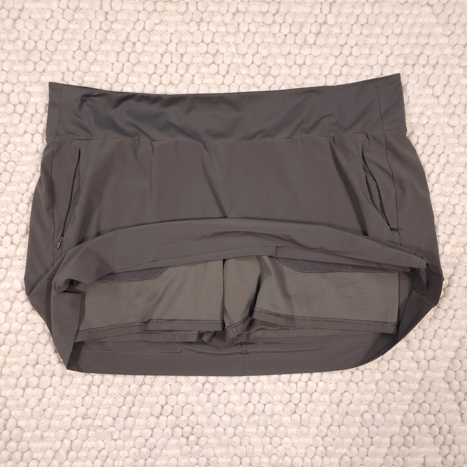 Athleta Soho Skort Mountain Olive Green Sz 24 - Image 3