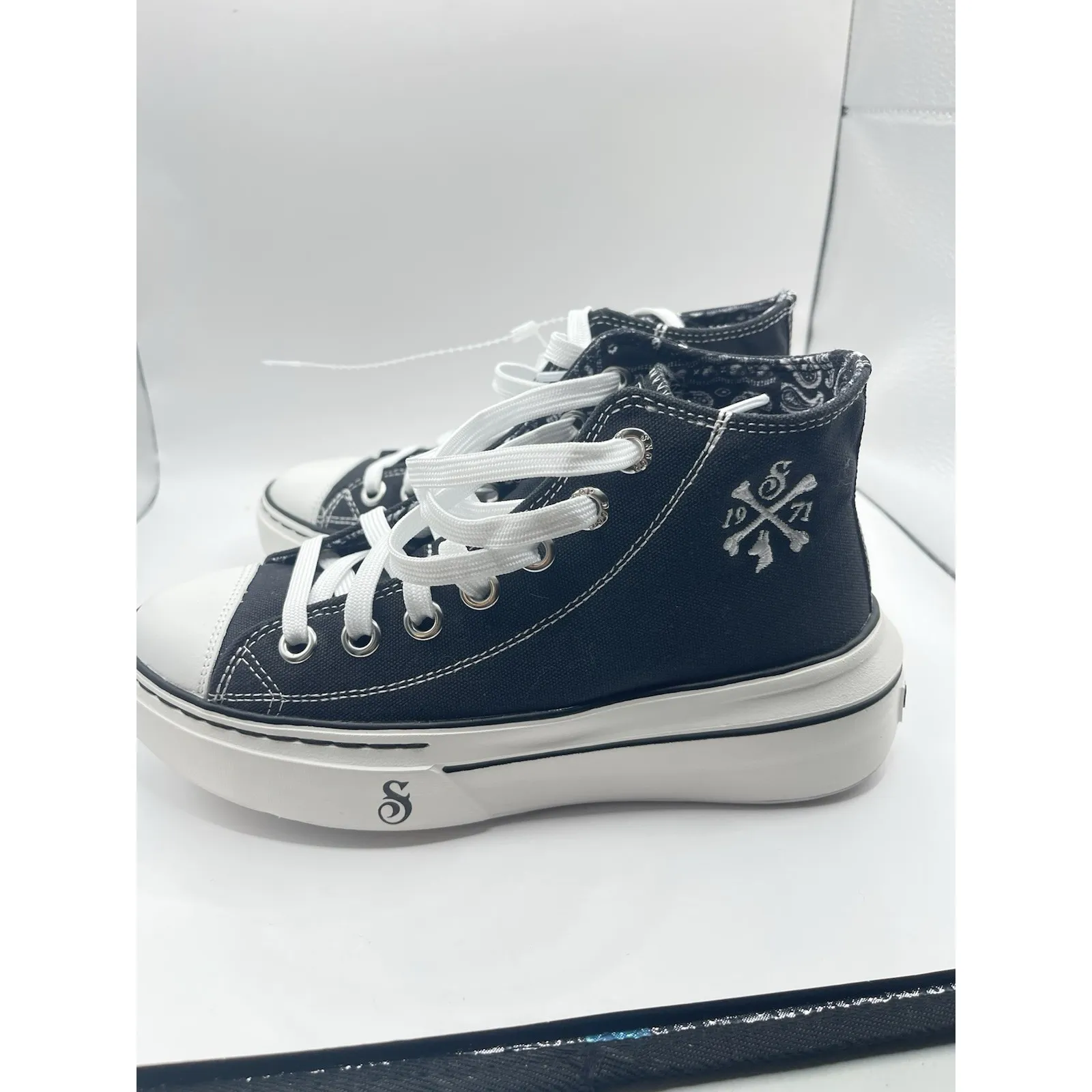 Skechers Snoop Dogg Snoop One Doggy Bonez Womens Size 5 Black Sneakers Shoes - Image 4