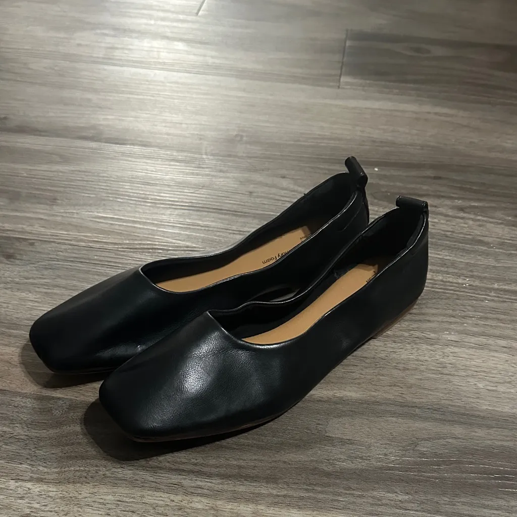 Time and Tru Black Women's Flats Size 8.5 - Image 4
