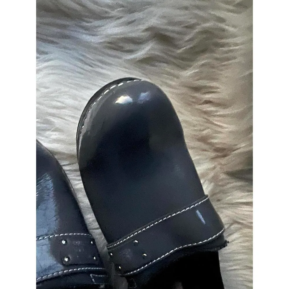 Sanita Gray Patent Leather Clogs with Strap size 37 (6) - Image 7