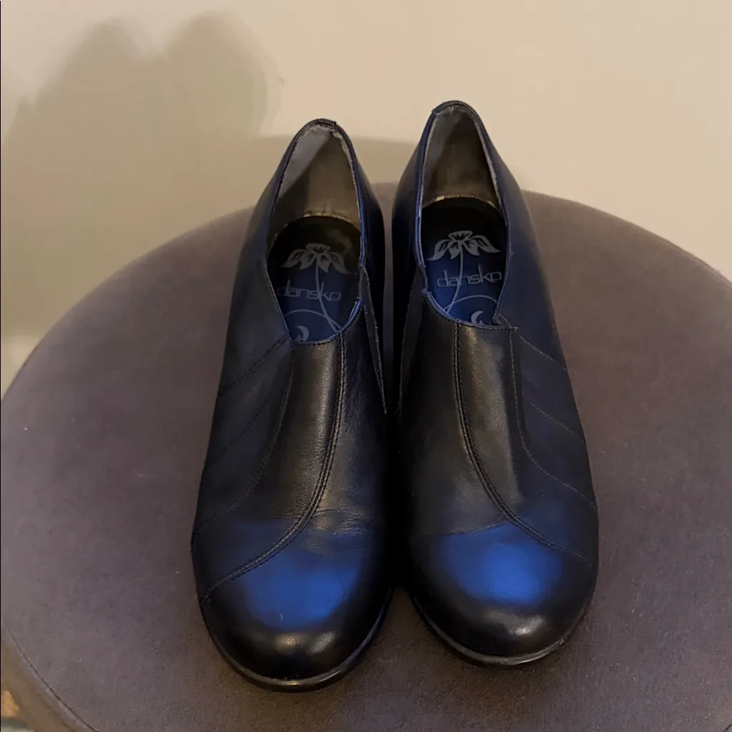 Dansko Bennett Black Pumps Womens 39 Euro/ 8 US Leather Shoes - Image 2