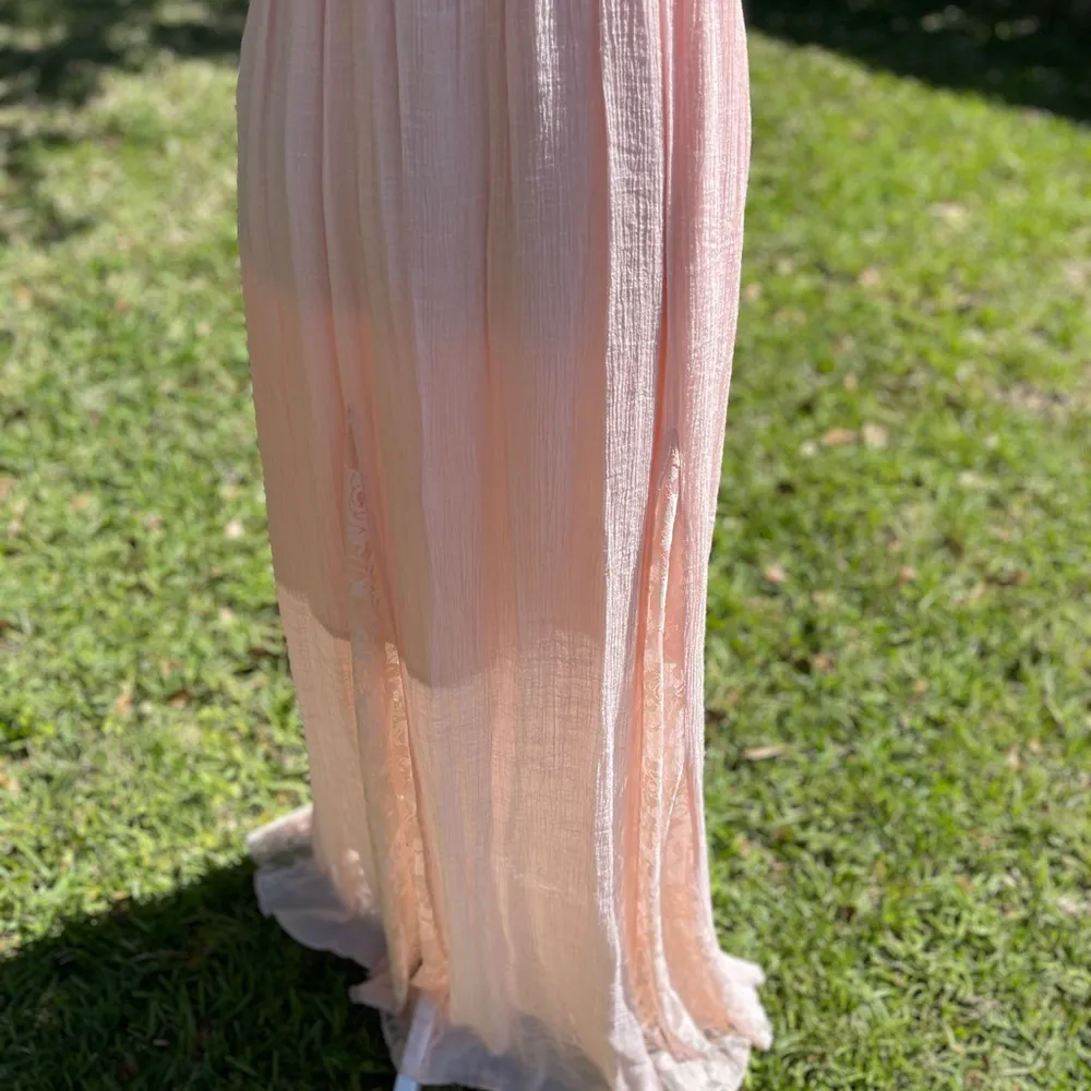Stilleto’s peach rayon strapless maxi dress with lace panels in skirt. Size L. Size L - Image 3