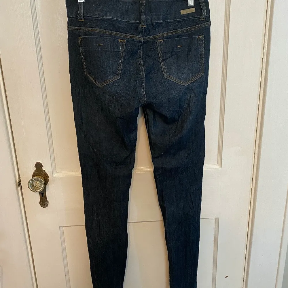 C'est Toi Ladies Denim Jeans Skinny 2 Buttons at Waist Yellow Stitching Size 5 - Image 3