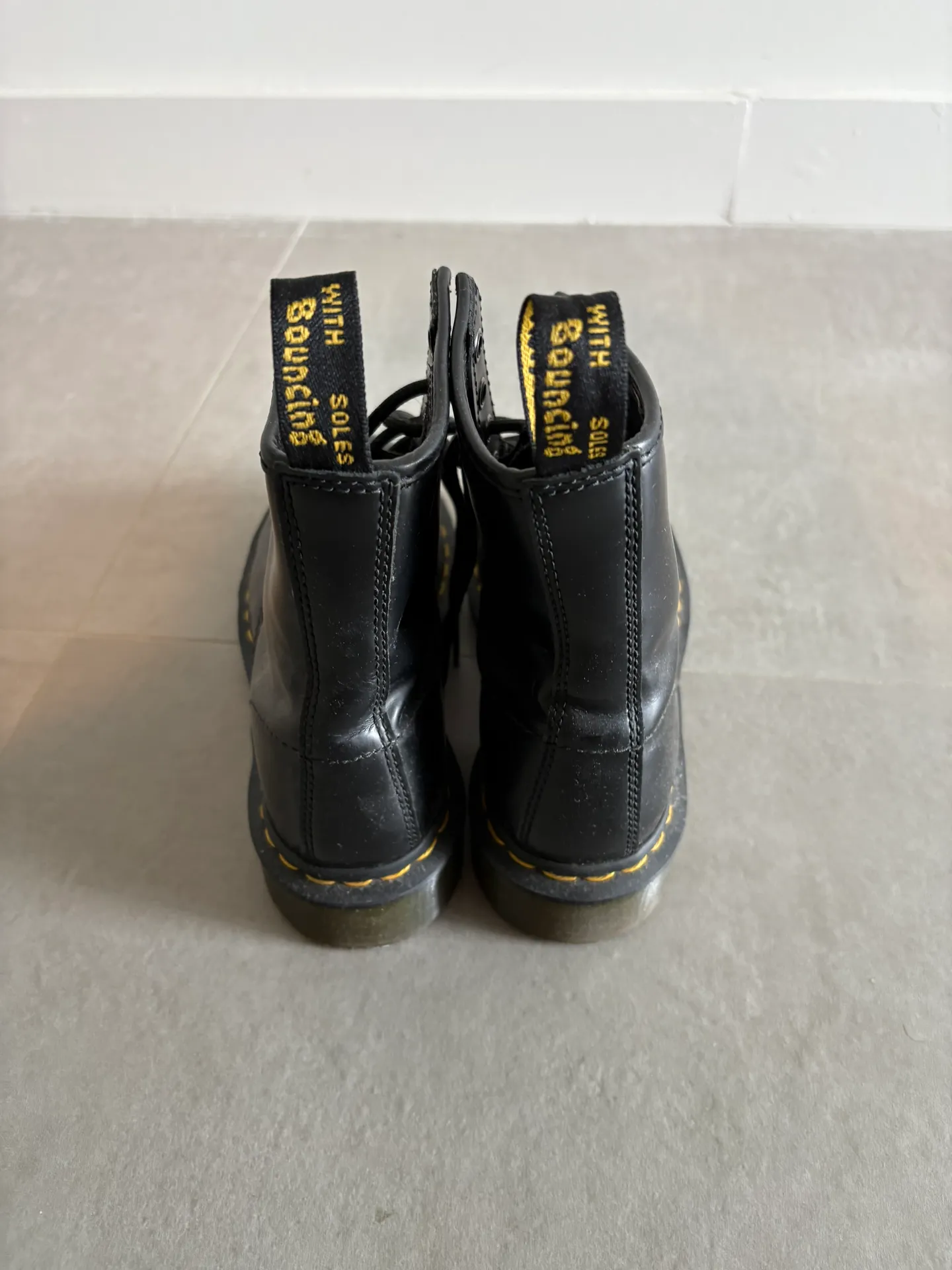 DR MARTENS - Image 3