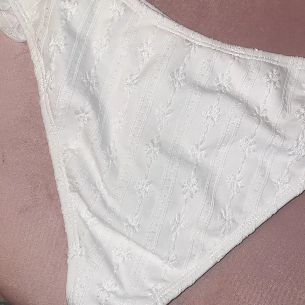 Cotton On -  refined high side Brazilian bikini bottom size XL with ruffle new - Image 7