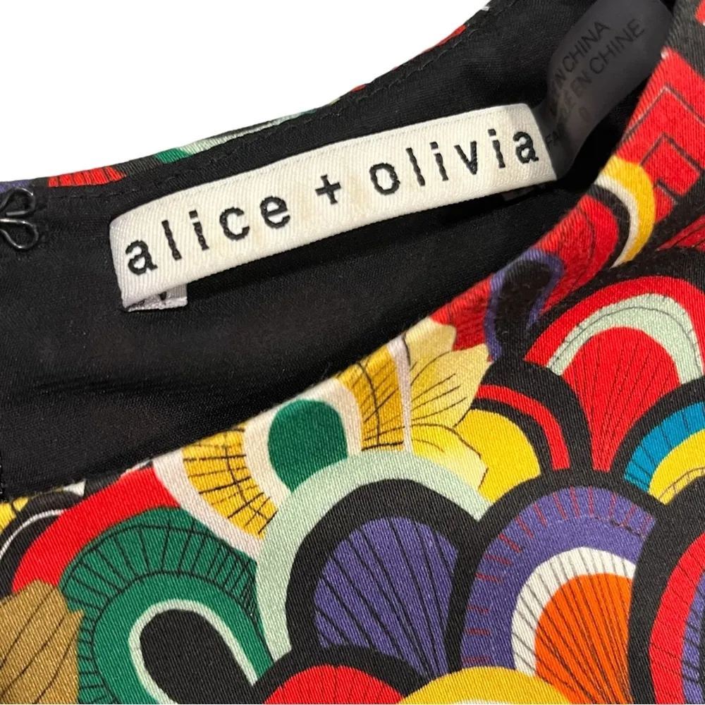 Alice + Olivia Kirby Ruffle Short Sleeve Floral Daisy Dress - Image 12