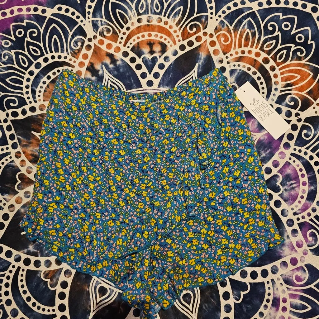 NWT Women’s Patrons Of Peace Boutique Skort Blue Floral Ruffled Size Medium - Image 6