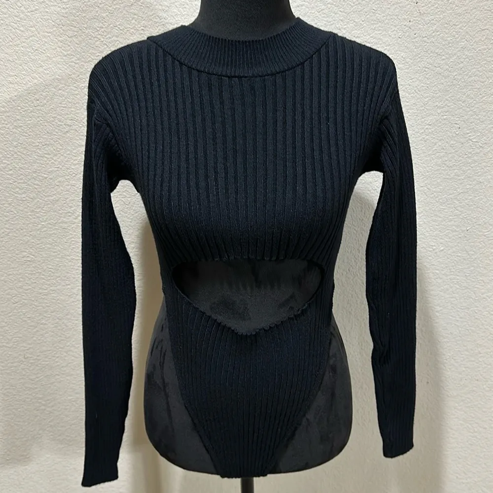 PrettyLittleThing Black Knit Cut Out Bodysuit - Image 2