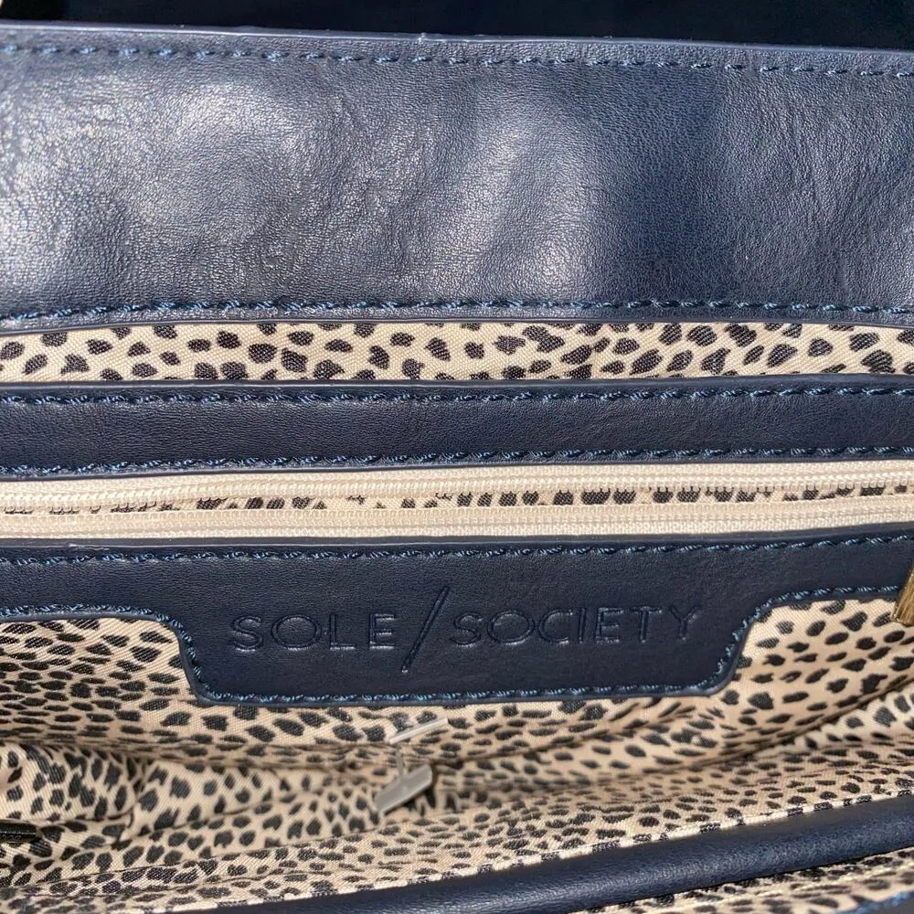 Sole Society Nordstrom Vegan Leather Flap Front Crossbody Saddle Bag Purse Blue - Image 4