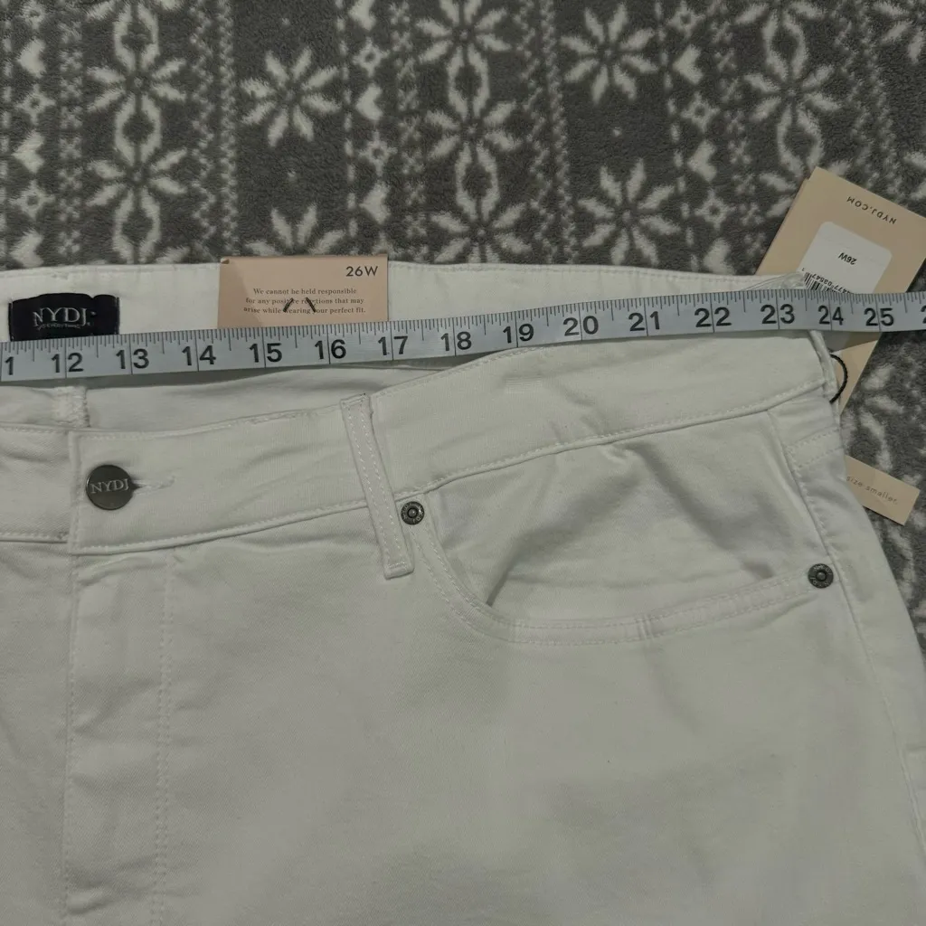 NYDJ Marilyn Crop With Fray Cuff In Optic‎ White Size 26W - Image 10