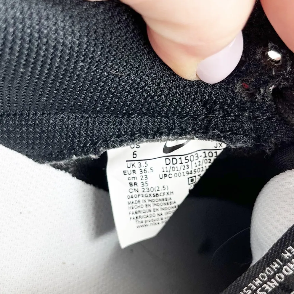 Nike Dunk Low Top Lace Up Shoes Sneakers Panda Black White 6 - Image 2