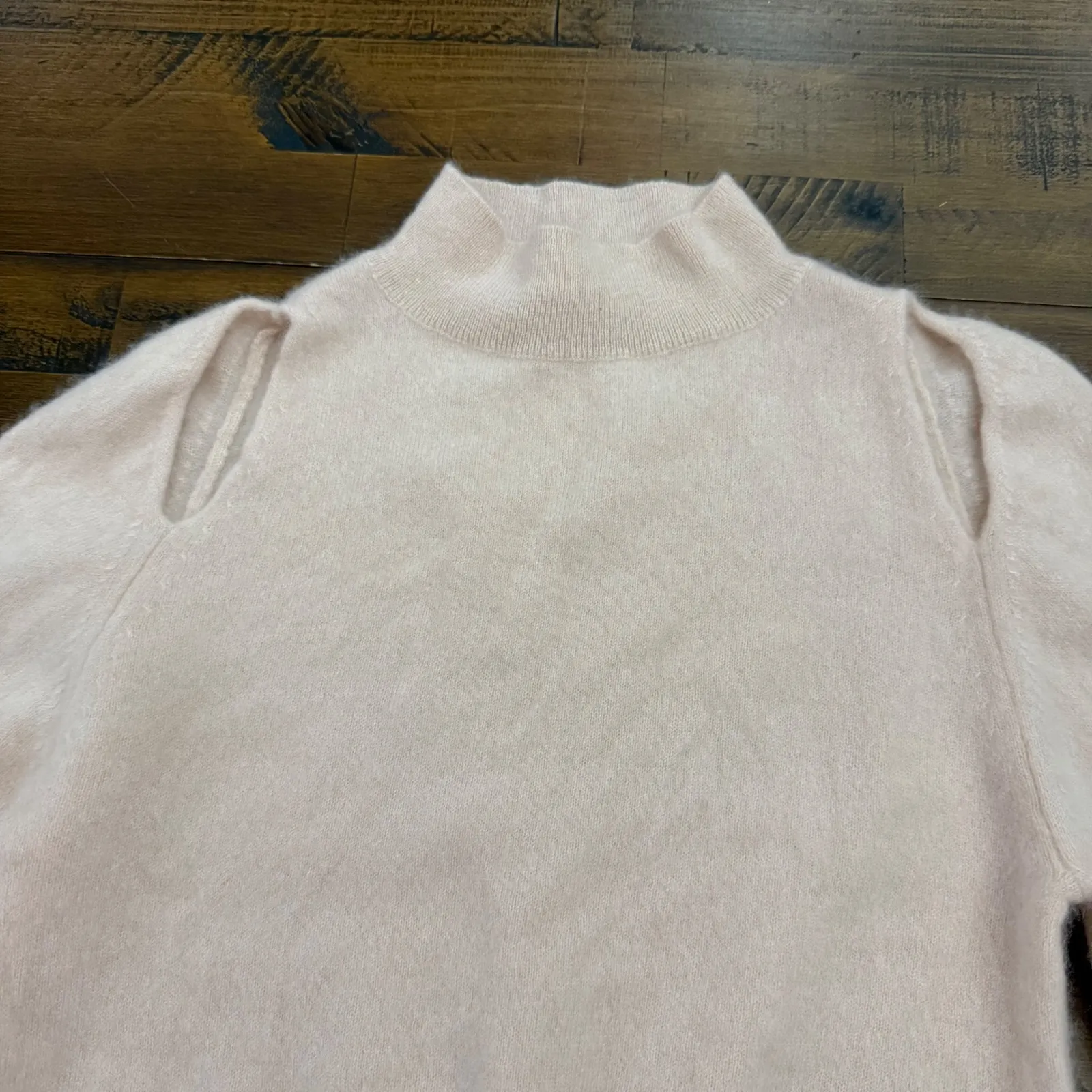 Celford Pink Mock Neck Cutout Shoulder Balloon Sleeve Sweater Size 36 (small) - Image 3