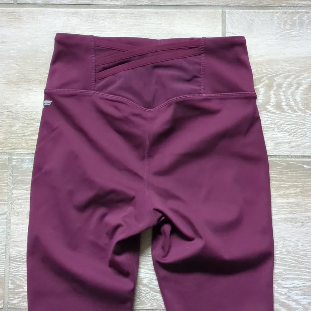 Fabletics Motion 365 High Waisted Trinity Leggings | High Waist Maroon Leggings - Image 9