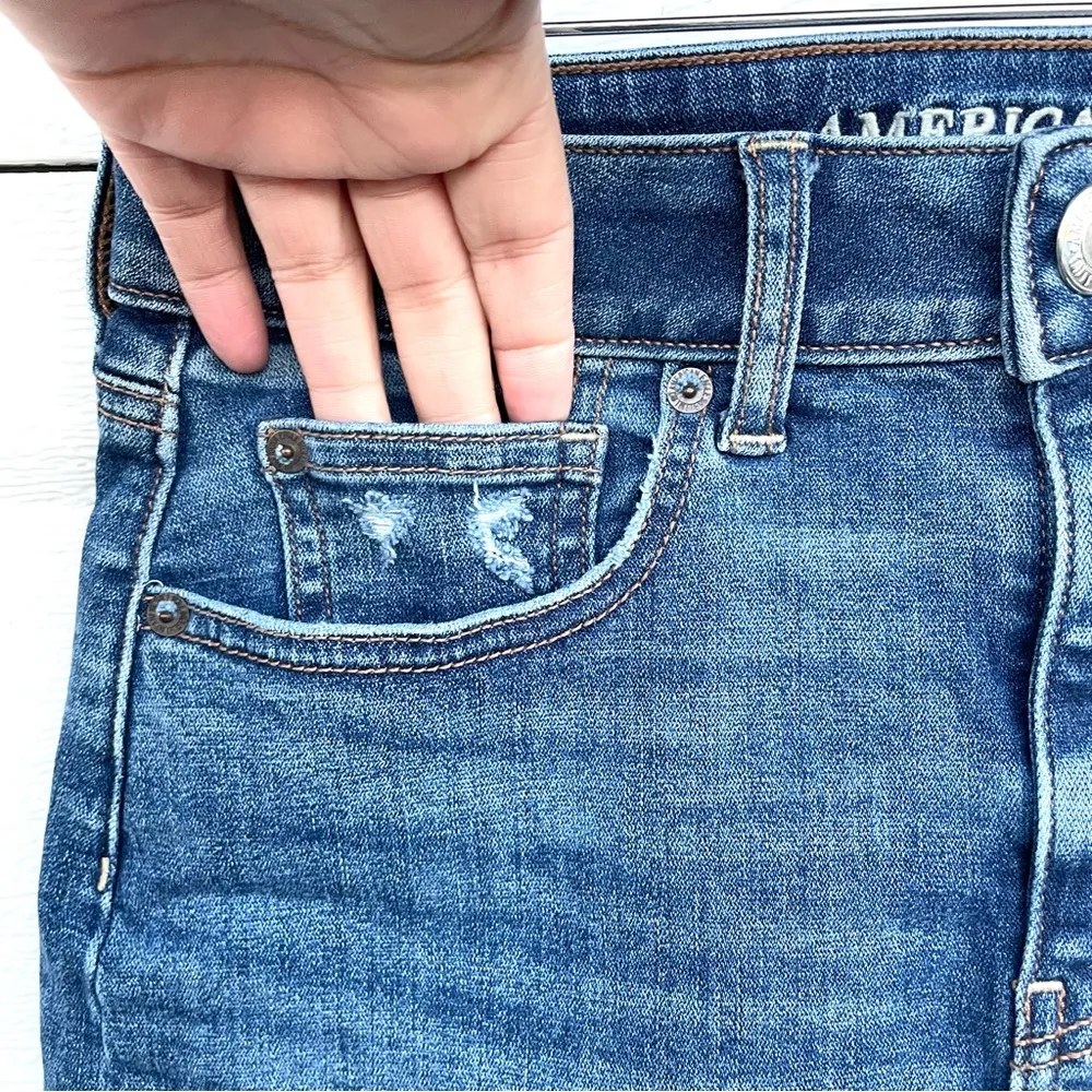 American Eagle Women’s Skirt Blue Denim Jean Distressed Frayed Hem Size 6 - Image 7