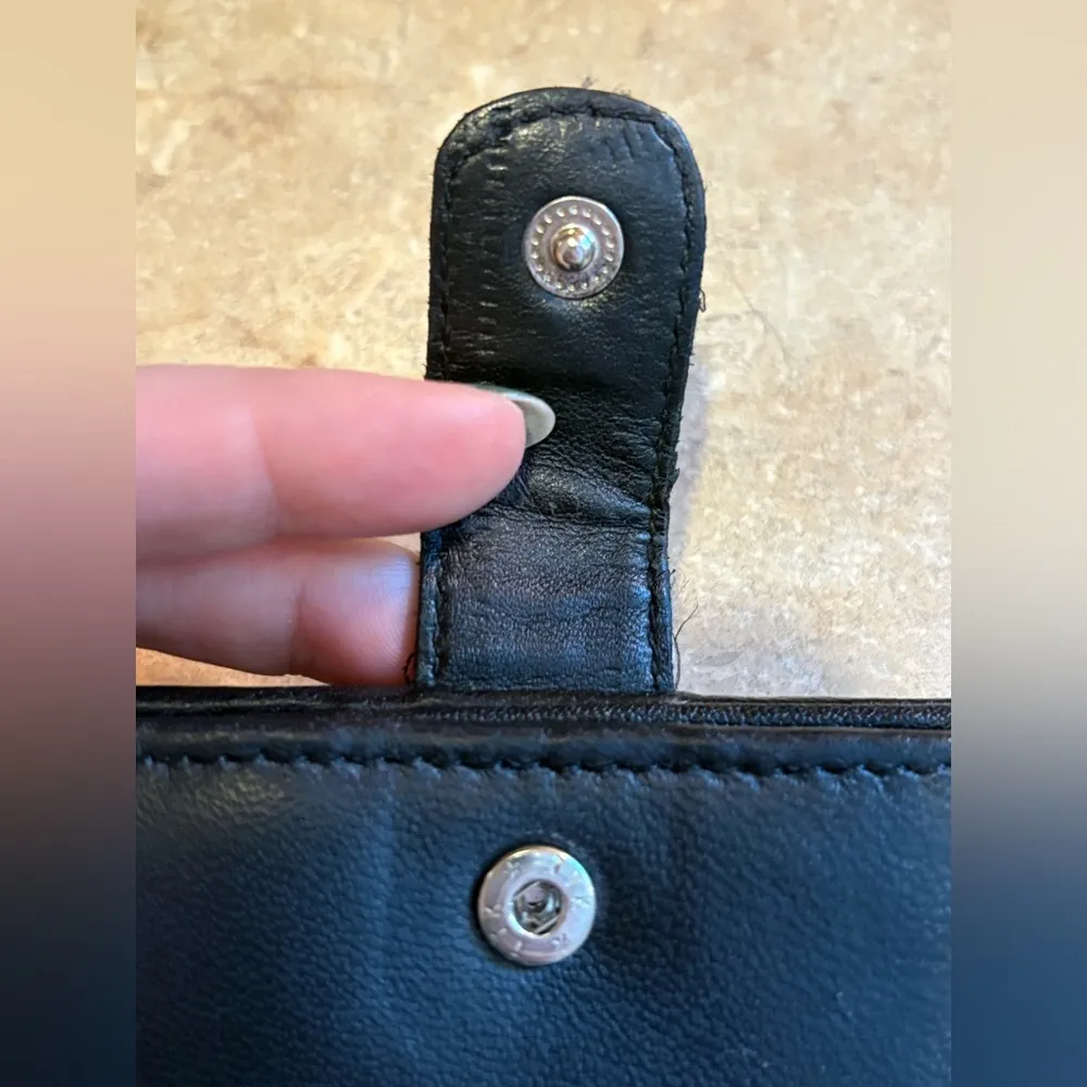 Unbranded Genuine Leather Snap Closure Wallet Black - Image 3