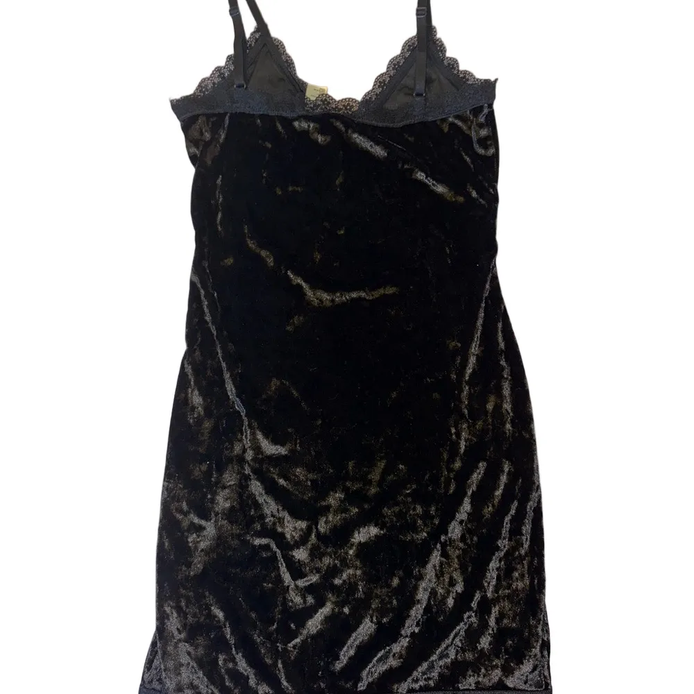 H&M Divided Crushed Velvet Slip Dress – Black, Size M - Image 2