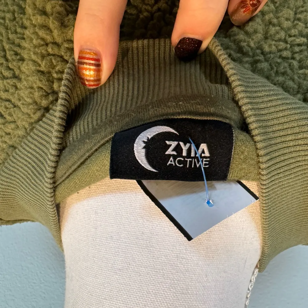Zyia Active Olive Green Fleeced Bomber Jacket | Size L | EUC | Full Zip - Image 7