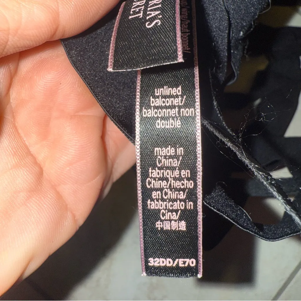 VICTORIAS SECRET Bandage Balconette Bra Black Strappy Bondage size 32DD - Image 3