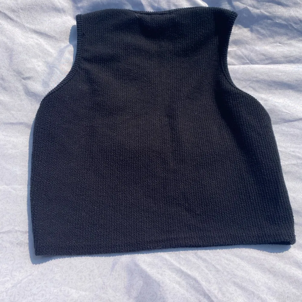 black ribbed tank top - Image 4