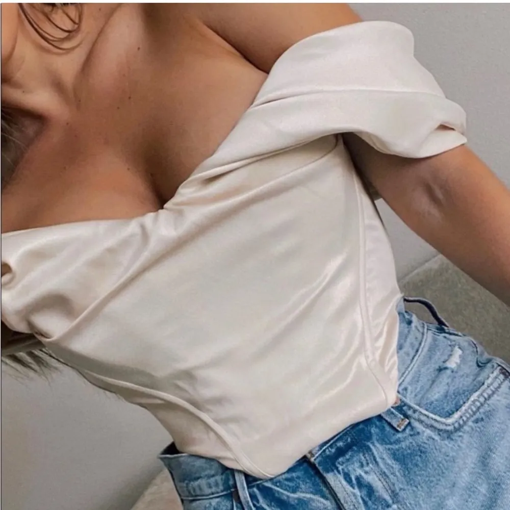 HouseofCB Silva Corset Top - Image 4