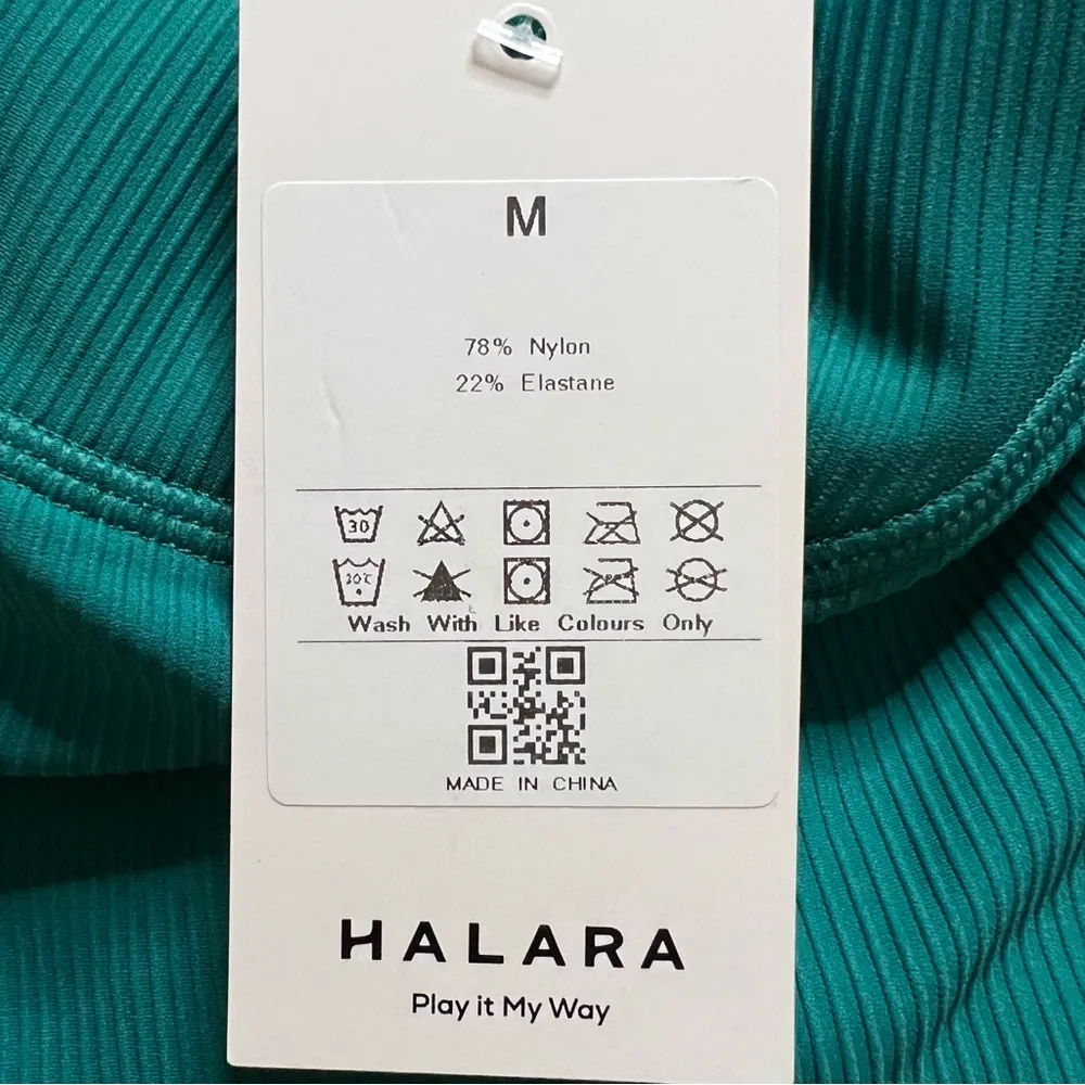 Halara Ribbed Knit High Waisted Crossover Biker Shorts Medium Women’s Green NWT. - Image 4