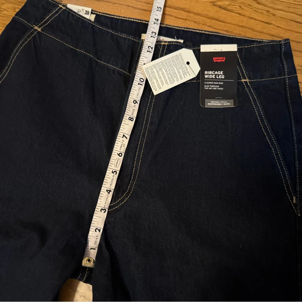 Levi's Ribcage wide Leg Tailored Jeans size 30 - Image 9